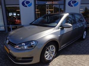 Volkswagen Golf 1.6 TDI COMFORTLINE BLUEMOTION 5-DEURS Navigatie Airco