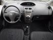 Toyota Yaris 1.0 VVTI ACCES Navi* ZUINIG ! CHIQUE KLEUR en WEINIG KM s ! 34.838 KM `10