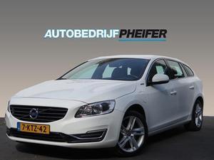 Volvo V60 2.4 D6 285pk AWD Plug-in Hybrid Summum  Incl. BTW!  Facelift  0%bijt.  Leer  Bi-xenon  Full map navi