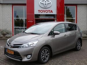 Toyota Verso 1.8 VVT-I DYNAMIC airco, parkeer sensoren & trekhaak