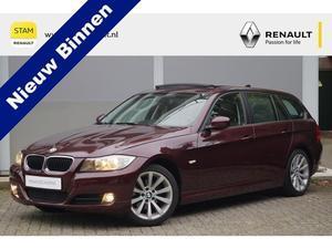 BMW 3-serie 318 Business  Glazen dak NAV. 17`LMV