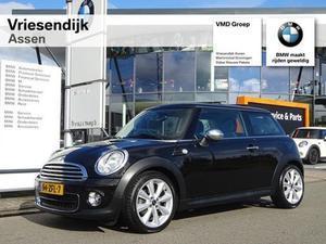 Mini One 1.6 , Navigatie , 17 inch en elek.panoramadak. Dealerauto !