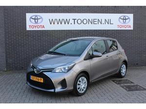 Toyota Yaris 1.3 VVT-I Aspiration Navigatie EINDEJAARSACTIE 24 MND GARANTIE !! Parkeercamera Bluetooth