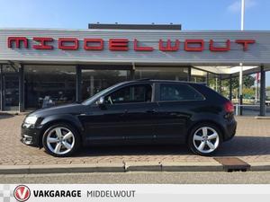 Audi A3 1.8 TFSI QUATTRO AMBITION S-EDITION Schuifdak Navi Xenon Leder Blue Tooth