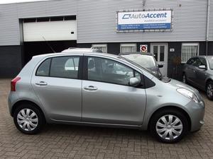 Toyota Yaris 1.3 VVTI SOL Airco 5drs NAVI...