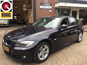 BMW 3-serie 318i BUSINESS LINE NAVI-LEDER-LMV-ECC-PDC-CRUISE CONTROL