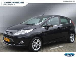 Ford Fiesta 1.25 TITANIUM Parkeersensoren, Cruise Control, Bluetooth