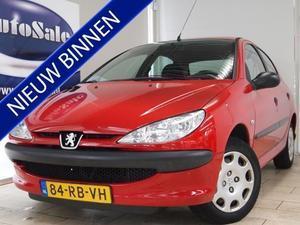 Peugeot 206 1.1 XR 5 deurs Keurige auto ! Met NAP slechts 113.837 KM `05