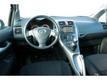 Toyota Auris 1.4-16V SOL Business Navigatie Lm velgen
