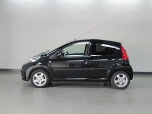 Peugeot 107 1.0-12V BLACK & SILVER