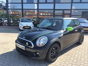 Mini One 1.6 BRICK LANE AIRCO LM VELGEN ZWART