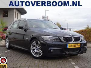 BMW 3-serie Touring 320I BUSINESS LINE M SPORT XENON   NAVIGATIE   OPTISCHE PDC   ALCANTARA LEDER