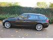 BMW 3-serie Touring 318D HIGH EXECUTIVE | SPORTSTOEL | LEDER | NAVI | CHROME LIJST EN RAIL