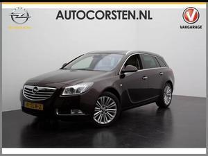 Opel Insignia Sports Tourer D 160pk Aut. Xenon Navi Pdc2 Thaak Ecc 1 2leer priv.glass Cosmo ruim 47.000nieuw!