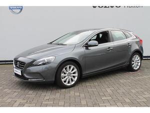 Volvo V40 T3 MOMENTUM 150pk navigatie, xenon