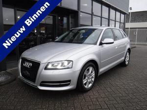 Audi A3 Sportback 1.6 TDI Att. Pro Line AUTOMAAT LEER XENON