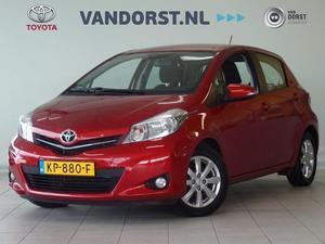 Toyota Yaris 5-drs 1.3 Aspiration L.m. velgen, Airco, Bluetooth