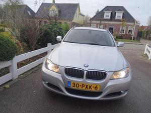 BMW 3-serie Touring 325XI HIGH EXECUTIVE AUTOMAAT PANORAMA DAK XENON GROOT NAVI ZEER MOOIE AUTO!!