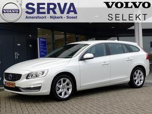 Volvo V60 D2 Momentum | Navi | Leder