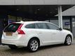 Volvo V60 D2 Momentum | Navi | Leder