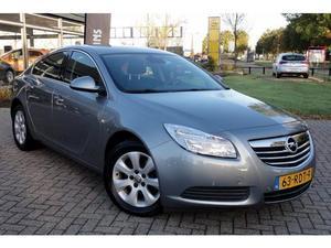 Opel Insignia 1.6 Turbo 180 pk 5-Drs. Business  ECC, Navi, Elektrisch Pakket, trekhaak, 17`LMV