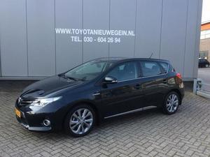 Toyota Auris 1.8 FULL HYBRID 5DR DYNAMIC NAVI