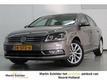 Volkswagen Passat 2.0 TDI 140pk AUTOMAAT DSG HIGHLINE BLUEMOTION  Trekhaak Diesel Navi  Bluetooth PDC LMV