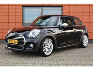 Mini Cooper D 1.5 CHILI LEER NAVIGATIE