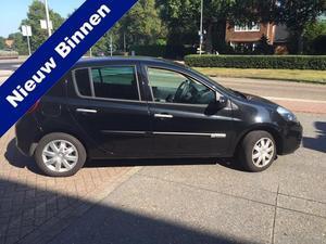 Renault Clio 1.2 16v Authentique  Airco Trekhaak APK tot 08-18