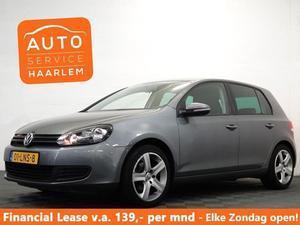 Volkswagen Golf 1.2 TSI HIGHLINE BLUEMOTION , Navi, ECC, LMV