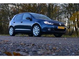 Volkswagen Golf 1.2 TSI Highline BlueMotion Sunroof, Clima, Navi