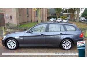 BMW 3-serie 318i TOURING DYNAMIC EXEC