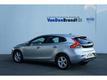 Volvo V40 2.0 D2 120pk MOMENTUM Panorama Navigatie Camera