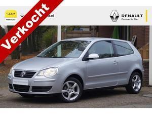 Volkswagen Polo 1.4 16v Optive  Airco 15``LMV