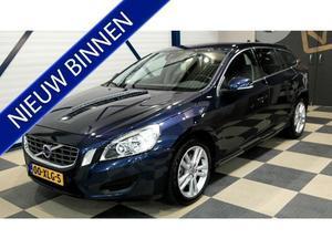 Volvo V60 bjr 2012 2.0 D4 5-CIL 120kW 163pk Aut6 MOMENTUM BNS PRO CLIMA   CRUISE   NAVI SENSUS   REGENSENSOR