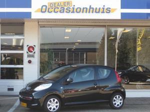 Peugeot 107 1.0 12v Millesim 2000 3Drs