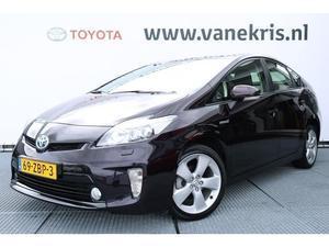 Toyota Prius 1.8 Hybrid Automaat Dynamic Navi, Cruise en extra set winterbanden .