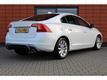 Volvo S60 D2 AUTOMAAT R-DESIGN LEER NAVI PDC