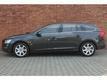 Volvo V60 T3 MOMENTUM