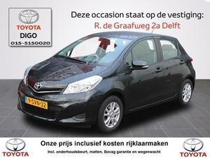 Toyota Yaris 1.3 VVT-I NOW 5-deurs | Airco | Trekhaak | LM-velgen