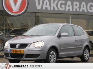 Volkswagen Polo 1.2-12V OPTIVE  70pk  Airco  Elek ramen  CV afstand.  Trekhaak.