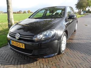 Volkswagen Golf 1.6 TDI BLUEMOTION