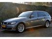 BMW 3-serie Touring 318D LUXURY LINE | XENON | LEDER | NAVI PROFESSIONAL