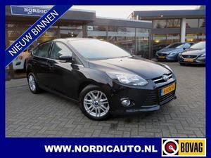 Ford Focus 1.0 ECOBOOST TITANIUM NAVIGATIE PARKEERHULP CLIMATE PDC V A