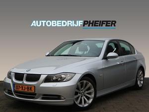 BMW 3-serie 335i 306pk Aut. High Executive  Bi-xenon  Full map navigatie  M-sportonderstel  Sportstoelen  Half l