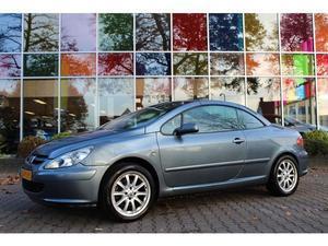 Peugeot 307 CC 2.0-16V   NAVI   LEDER   AUDIO AF FABR.   PDC   LMV