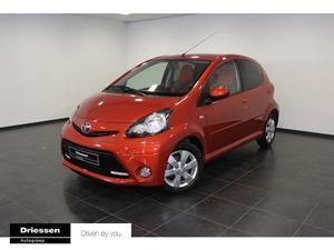 Toyota Aygo 1.0 VVT-I DYNAMIC ORANGE .