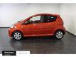 Toyota Aygo 1.0 VVT-I DYNAMIC ORANGE .