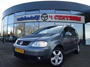 Volkswagen Touran 2.0 TDI Highline 7 Persoons, Trekhaak, Climate Control, LM Velgen