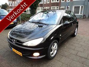 Peugeot 206 1.6-16V XS PREMIUM ZWART LEER ! AIRCO! APK